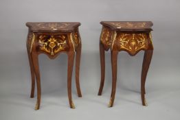 A PAIR OF LOUIS XVITH STYLE SERPENTINE FRONTED INLAID SINGLE DRAWER BEDSIDE CHESTS on curving