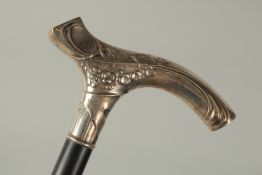 A .925 SILVER HANDLED WALKING STICK.