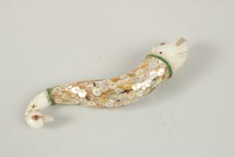 A VERY FINE INDIAN RAJASTHAN SHELL INLAID WHITE JASPER FLASK, shaped with bird head terminal, the