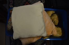 Quantity of cushions etc.