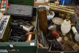 A large quantity of miscellaneous collectables.