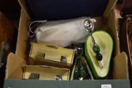 Miscellaneous collectables.