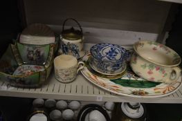 Quantity of decorative china.