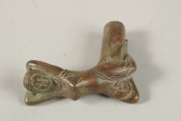 AN ART DECO DESIGN BRONZE GIRL WALKING STICK HANDLE.