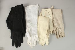 FIVE VARIOUS PAIRS OF LADIES LEATHER GLOVES.