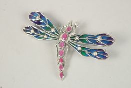 A LARGE SILVER PLIQUE ENAMEL RUBY DRAGONFLY BROOCH.