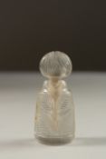 A FINE 18TH-19TH CENTURY MUGHAL INDIAN ROCK CRYSTAL SCENT BOTTLE, 5cm.