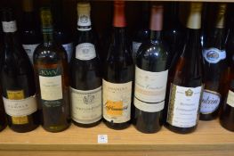 A quantity of white wine.