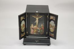 A 17TH-18TH CENTURY ITALIAN PAINTED BOX, with double panel doors opening to reveal a painting of The