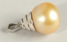 AN EGG PENDANT.