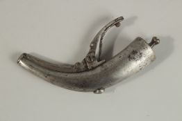 A 17TH-18TH CENTURY PERSIAN SAFAVID STEEL POWDER FLASK, 16cm long.