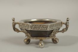 A FINE JAPANESE SILVER MOUNTED AGATE TWIN HANDLE CENSER, raised on four claw/ball feet with charac
