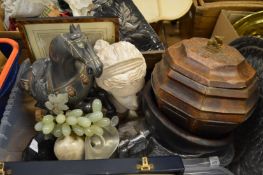 Decorative items to include model horse etc.