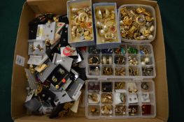 Large quantity of decorative earrings.