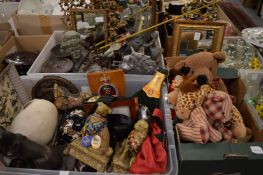 Miscellaneous collectables.