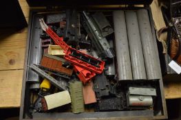 Quantity of 00 gauge trains and accessories.