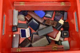 A quantity of jewellery boxes.