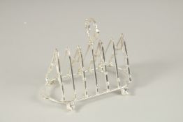 A SILVER PLATE HUNTING TOAST RACK.