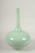 A LARGE CHINESE ROBINS EGG BULBOUS VASE. 40cms high.