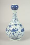A CHINESE BLUE AND WHITE GARLIC NECK VASE decorated with fish.