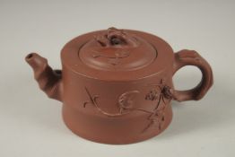 A CHINESE YIXING TEAPOT, with impressed mark to inner lid and base, (lid repair).