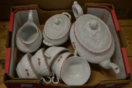 Quantity of household and decorative china and glass.