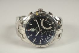 A GENT'S TAG HEUER WRISTWATCH.