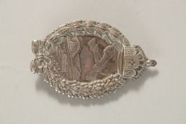 A GERMAN WWI PILOT'S BADGE.