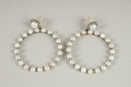 A SILVER AND GOLD PEARL AND DIAMOND HOOP EARRINGS.