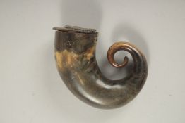 A SCOTTISH HORN SNUFF MULL, the lid with a thistle in silver. 8cms.