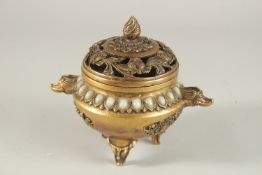 A GOOD CIRCULAR BRONZE AND JADE CENSER AND COVER. 16cms high.