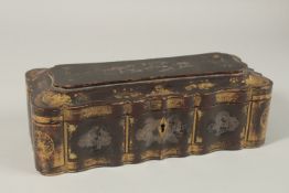 A CHINESE GILT AND BLACK LACQUER RECTANGULAR BOX, with hinged lid and lift-out tray to interior,