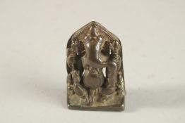 AN 18TH CENTURY INDIAN BRONZE FIGURE OF GANESH, 6.5cm high.