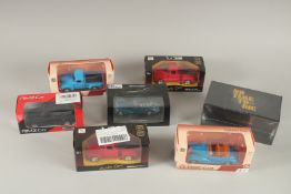 HORNBY Aston Martin DBS 007 and six other classic cars (7).