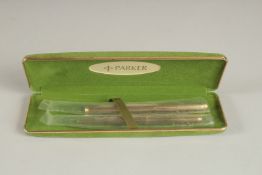 A PARKER PEN SET.