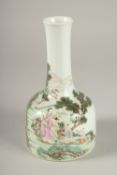 A FINE CHINESE FAMILLE VERTE PORCELAIN BOTTLE VASE, depicting an elder figure with children in a