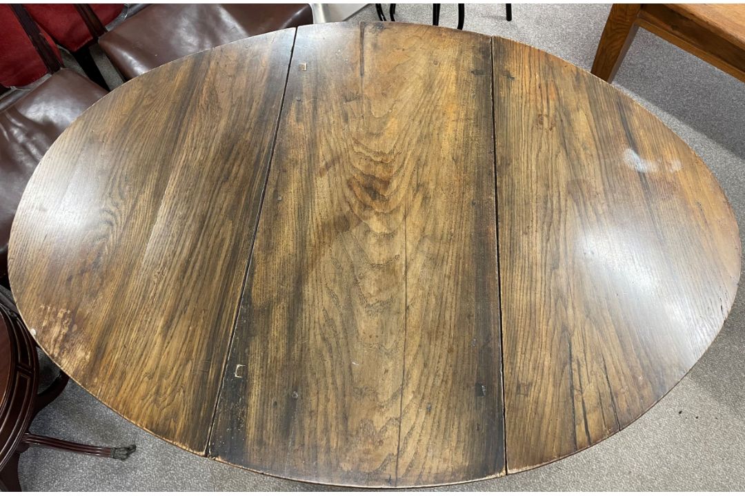 Reproduction oak gate leg table on turned legs with oval top (top needs reattaching) 144cm by - Image 2 of 3