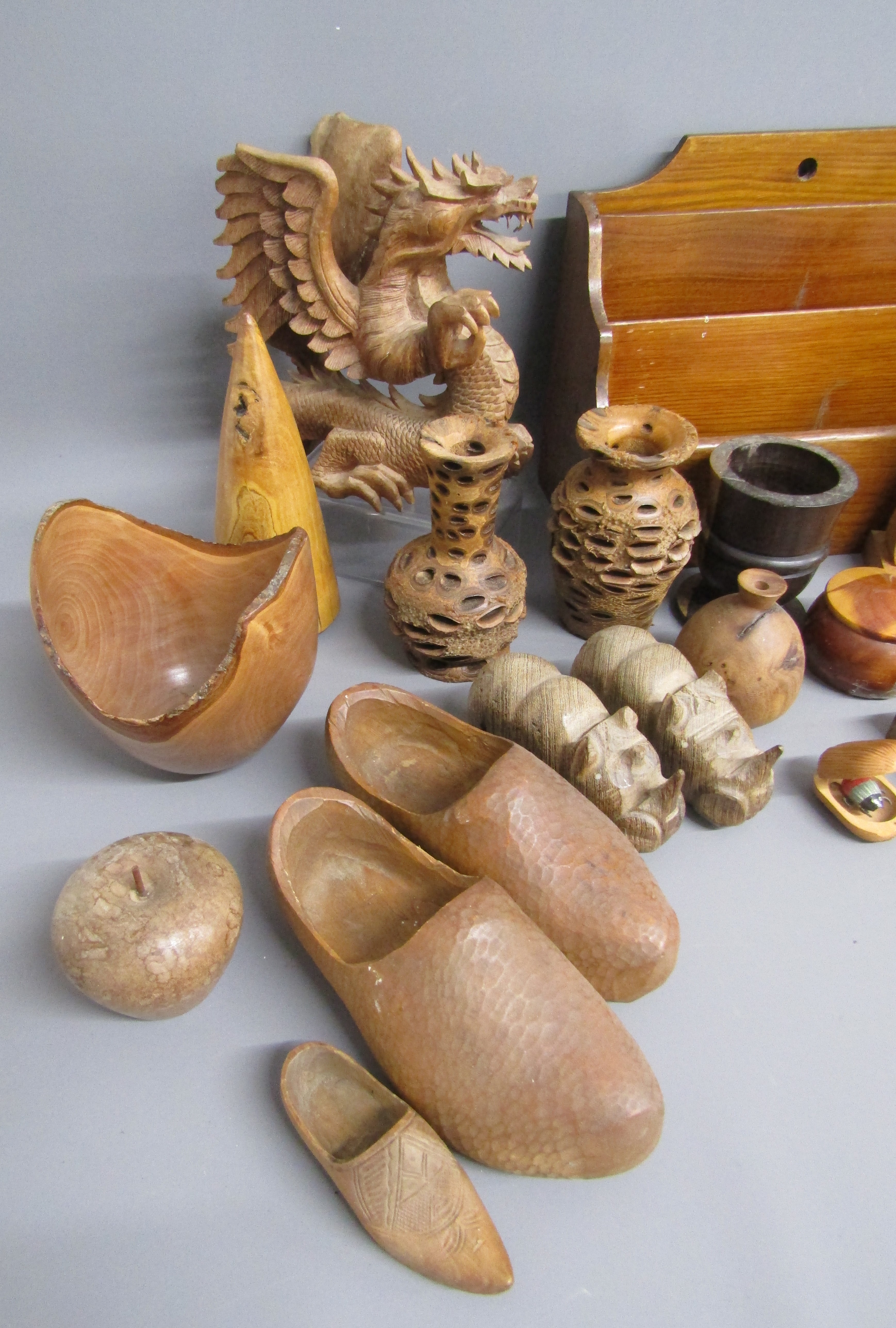 Collection of treen, includes brass banded box, lidded box, letter rack, glasses holder, etc - Image 2 of 6