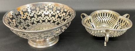 2 silver pieced bowls Birmingham 1911 & indistinct. Total weight 5.9ozt