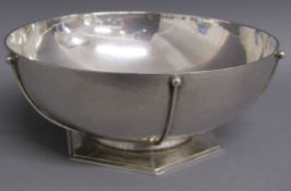 Charles Boyton Art Deco silver bowl London 1937 with planished design, ball topped lines,