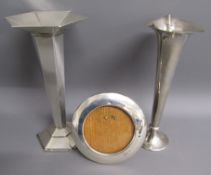 William Hutton & Son Birmingham silver 1902 weighted silver vase, Frederick Wick 1919 silver picture