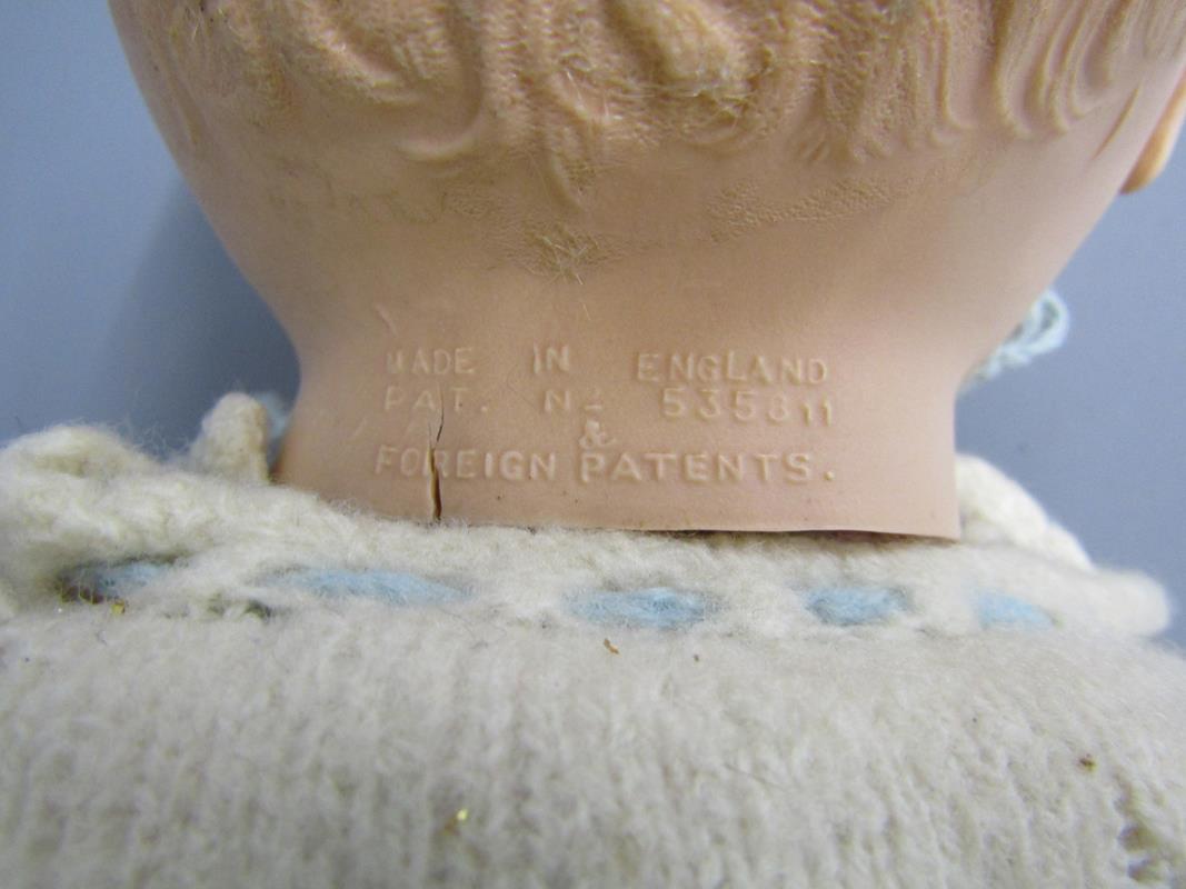 3 vintage dolls and Vulcan Senior sewing machine - Made in England 535811 white doll and 2 black - Image 6 of 8