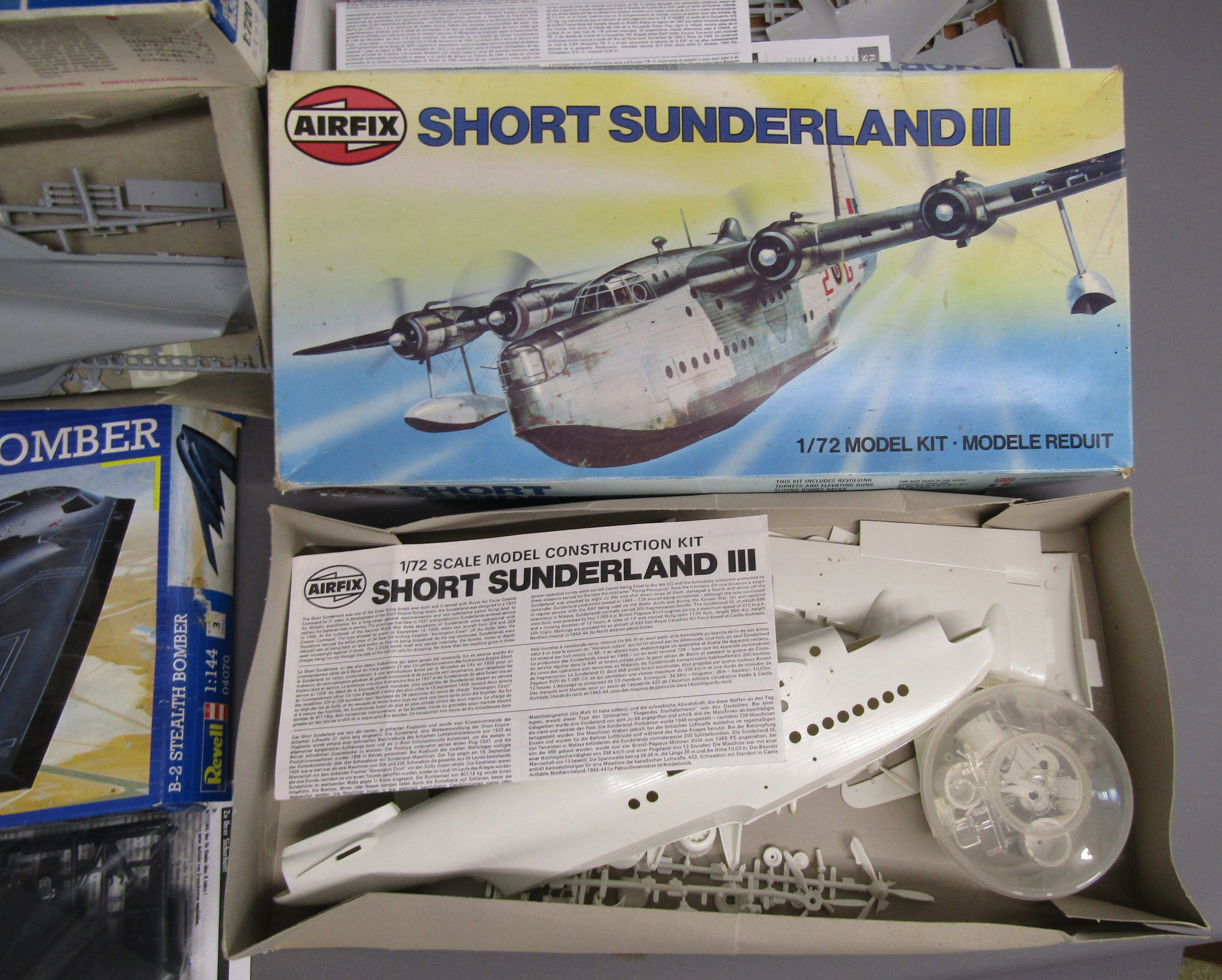 Collection of kit models - Airfix De Havilland Mosquito FBVI, Airfix Short Sunderland III, Italeri - Image 5 of 8