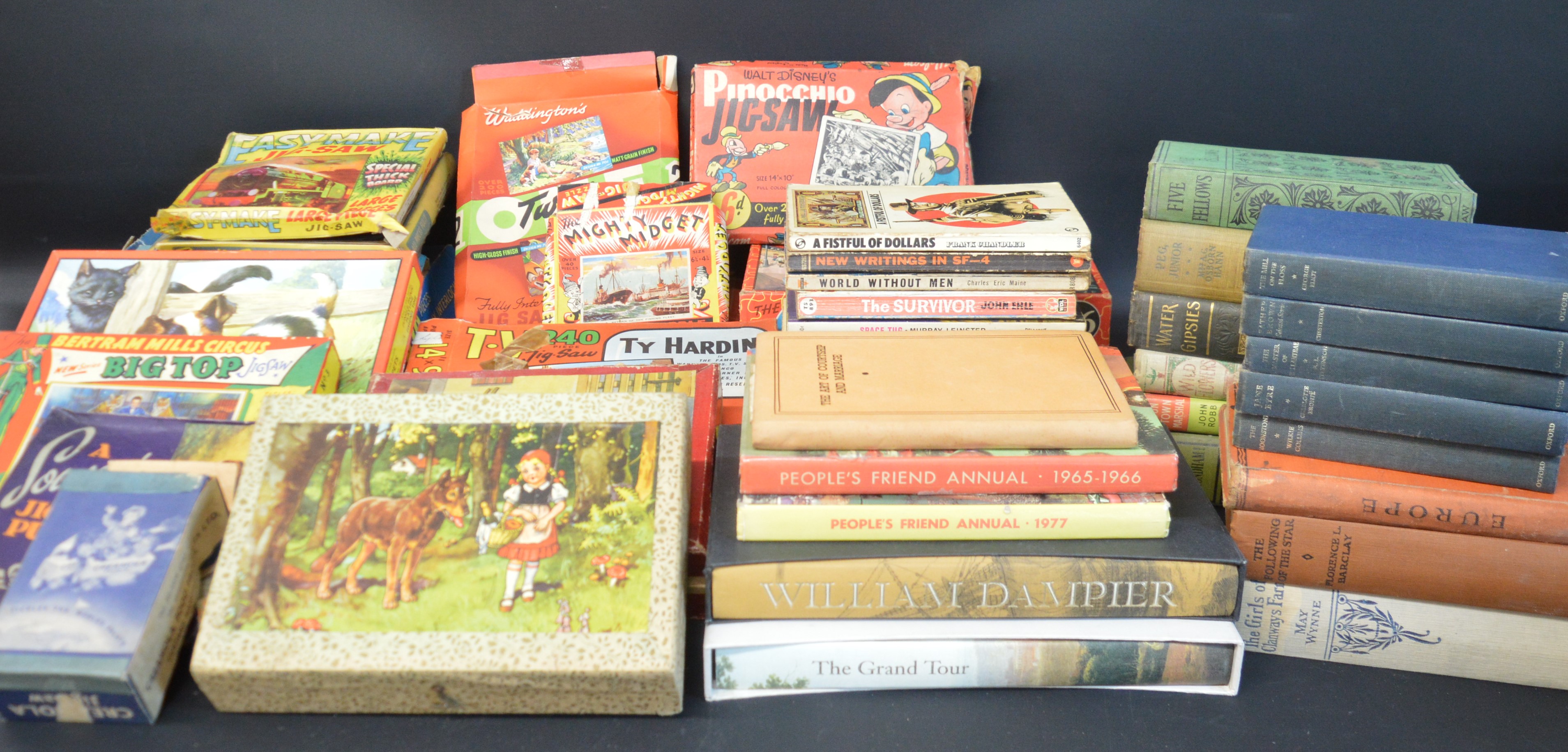 Selection of vintage puzzles including Walt Disney's Pinocchio by Williams Ellis & Co & - Image 2 of 2
