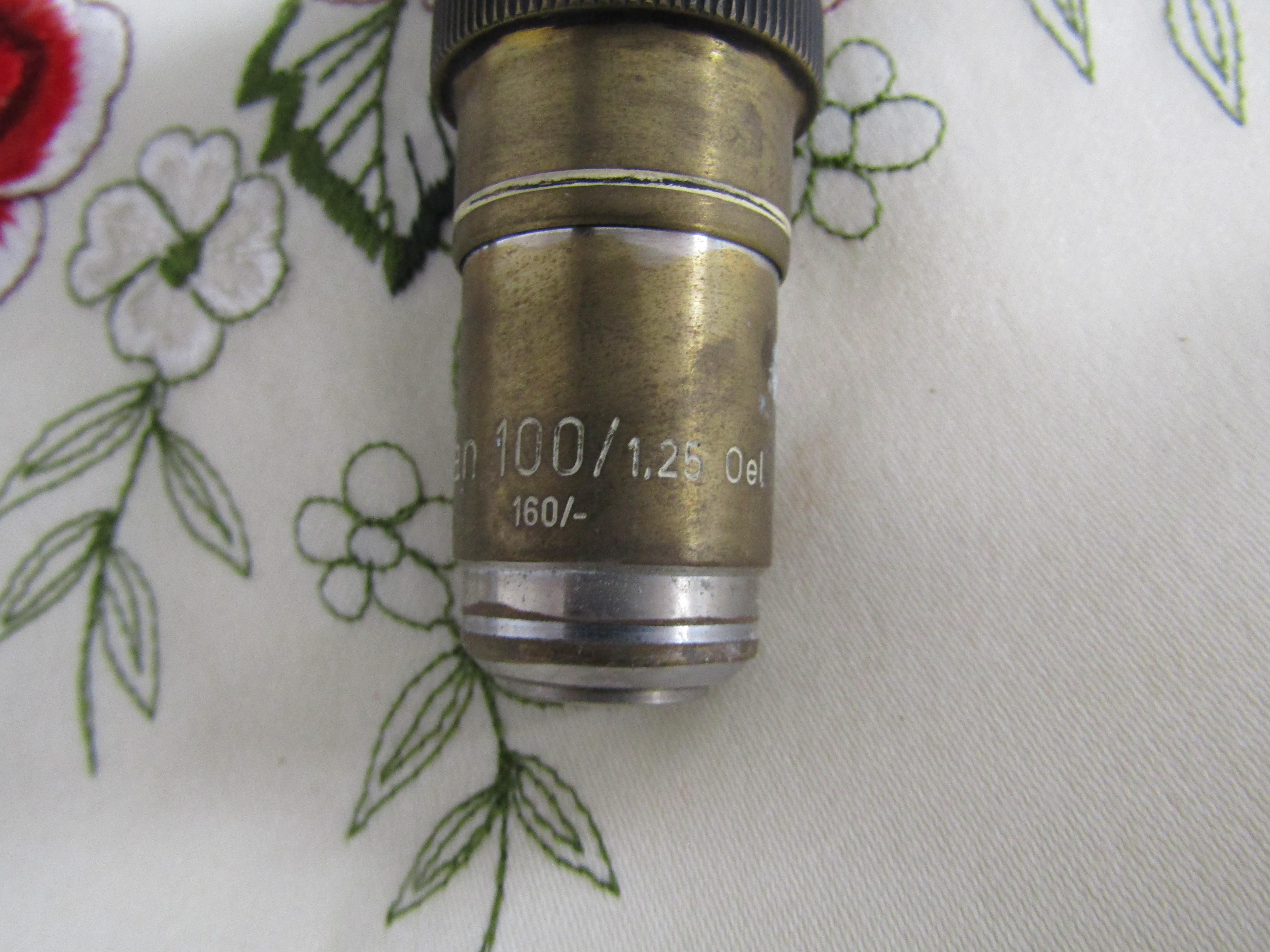 Collection of items includes Carl Zeiss 100/1.25 brass lens (no glass), table mats, jazz band, - Image 7 of 7