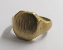 9ct gold signet ring with worn initials - engraved inside M.F.S J.H.G 24/12/39 - ring size K - total