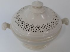 Ralph Lauren creamware style lidded tureen