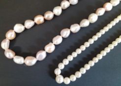 Graduated cultured pearl necklace with 9ct gold clasp 39cm length (8mm largest) & freshwater pearl