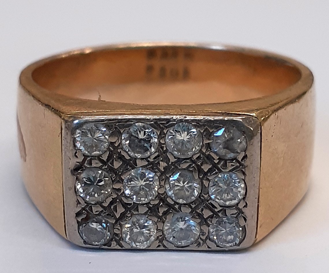 Gents gold ring (tests as between 9 - 14ct) set with 12 diamonds, approx. 0.45ct - ring size 2 -