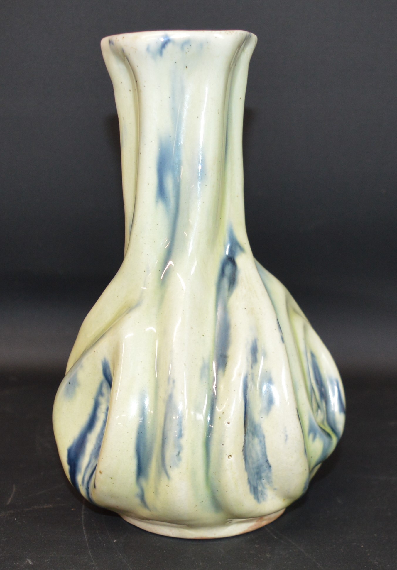 Abstract ceramic vase - Image 2 of 5